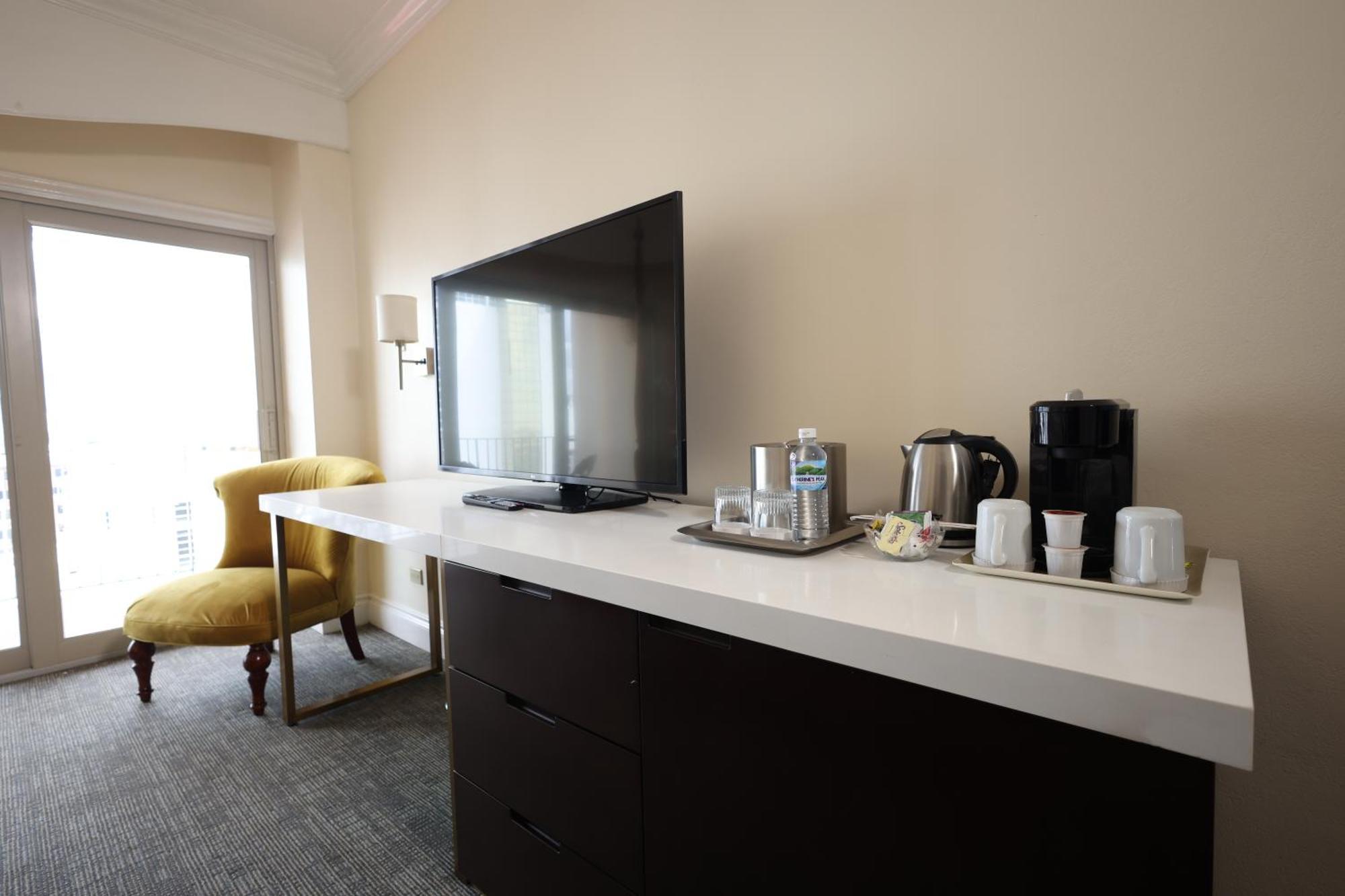 Courtleigh Hotel & Suites Κίνγκστον Εξωτερικό φωτογραφία